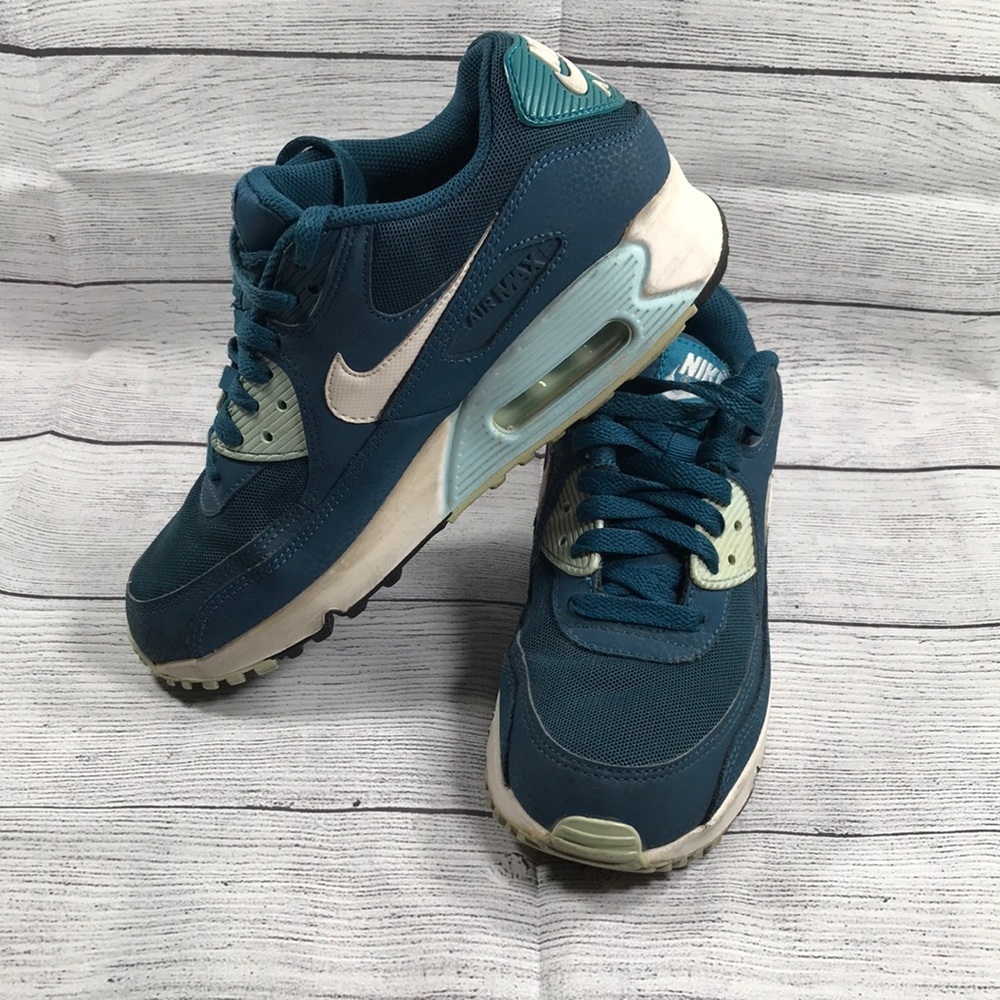 NIKE AIR MAX Women's Sneakers